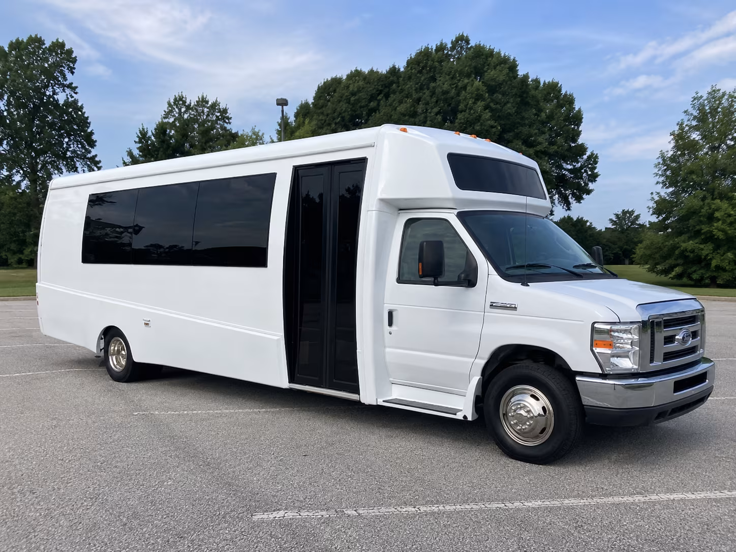 augusta 18 passenger party bus