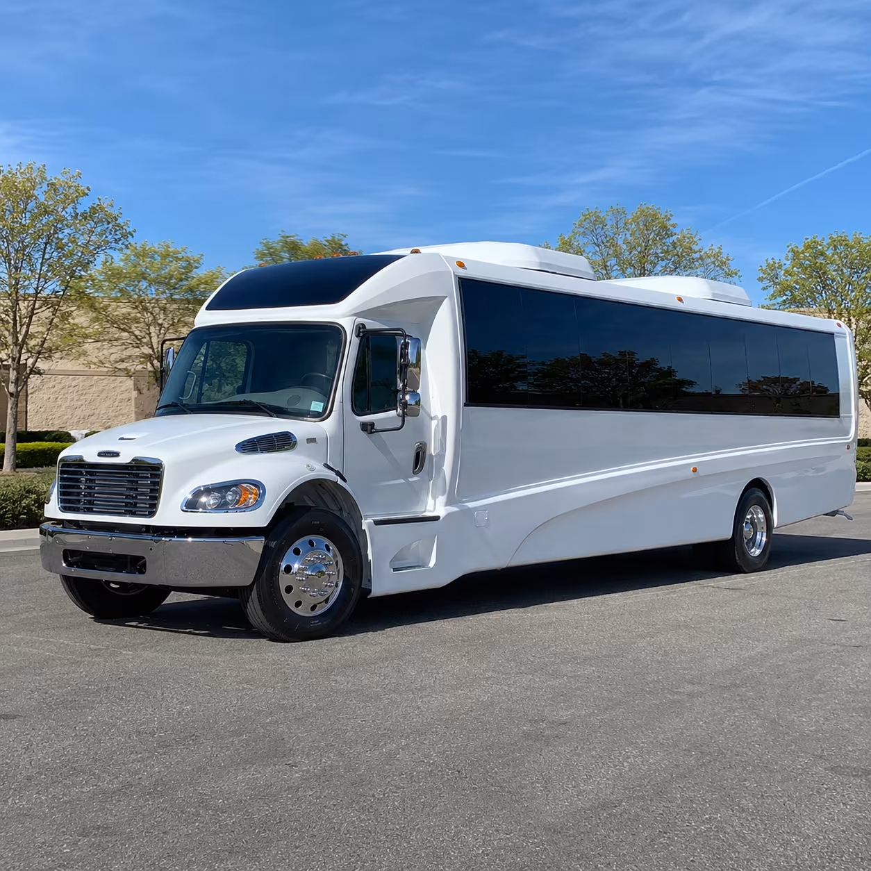 augusta 20 passenger minibus