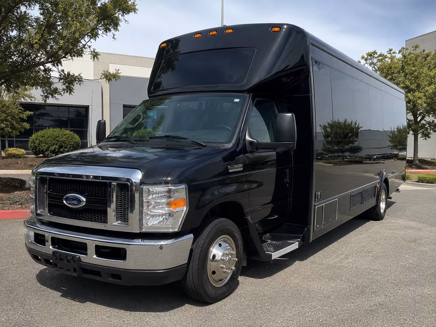corporate party bus rental